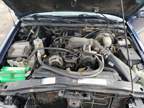2001 GMC Sonoma SLS with VIN 1GTDT13W21K184331, listed as a Copart auction lot 81176184 with 162,506 mi miles and Salvage Title. Bid and sale history available at carsss.com. Image 11.