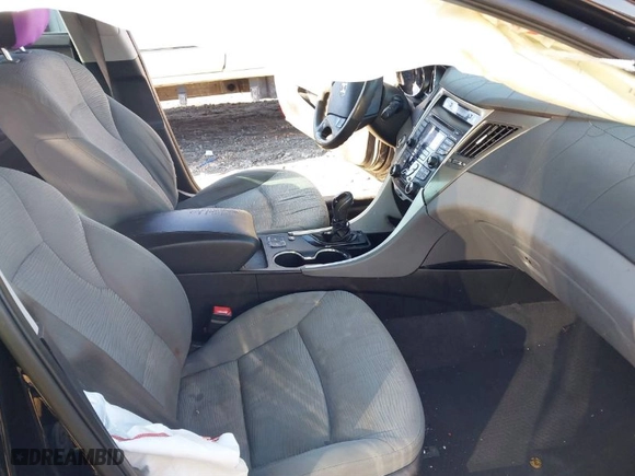 2013 Hyundai Sonata Hybrid Limited with VIN KMHEC4A41DA075811, listed as a IAAI auction lot 41357185 with 1 mi miles. Bid and sale history available at carsss.com. Image 5.