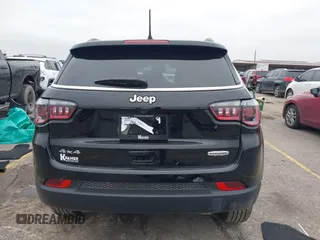 2025 Jeep Compass Latitude with VIN 3C4NJDBN1ST518028, listed as a IAAI auction lot 41096283 with 1,402 mi miles and . Bid and sale history available at DreamBid. Image 16.