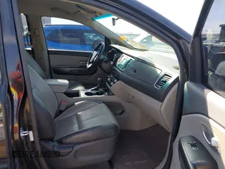 2017 Kia Sedona LX with VIN KNDMB5C17H6242614, listed as a IAAI auction lot 41572420 with 115,707 mi miles and . Bid and sale history available at carsss.com. Image 5.