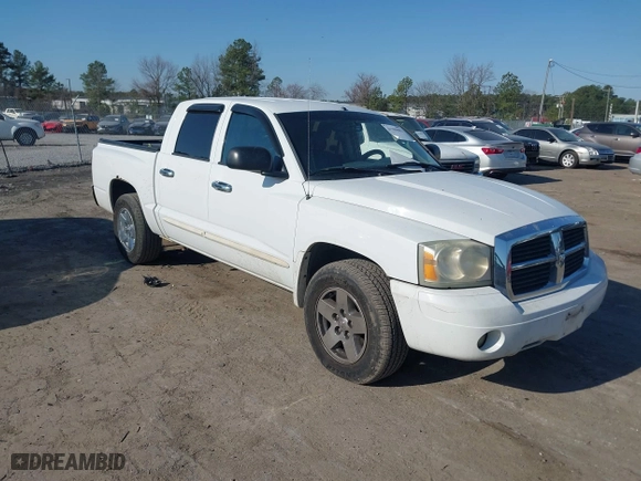 2005 Dodge Dakota Laramie with VIN 1D7HE58N95S138915, listed as a IAAI auction lot 41789883 with 342,402 mi miles. Bid and sale history available at carsss.com. Image 1.