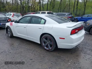 2014 Dodge Charger SXT z VIN 2C3CDXHG9EH162406, wystawiony jako IAAI lot #42159901 z przebiegiem 139 138 mil mil oraz . Historia ofert i sprzedaży dostępna na DreamBid. Obrazek 3.