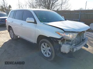 2013 Toyota Highlander with VIN 5TDZA3EH0DS036634, listed as a IAAI auction lot 41751870 with 134,011 mi miles and . Bid and sale history available at DreamBid. Image 1.