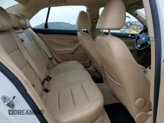 2009 Volkswagen Jetta SE с VIN 3VWRM71K59M060576, выставлен на аукционе Copart как лот 54835895 с пробегом 115 157 миль миль и Списание • Salvage title. История ставок и продаж доступна на DreamBid. Изображение 10.