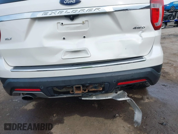 2018 Ford Explorer XLT z VIN 1FM5K8D82JGB40991, wystawiony jako IAAI lot #40883365 z przebiegiem 92 183 mil mil oraz . Historia ofert i sprzedaży dostępna na DreamBid. Obrazek 6.