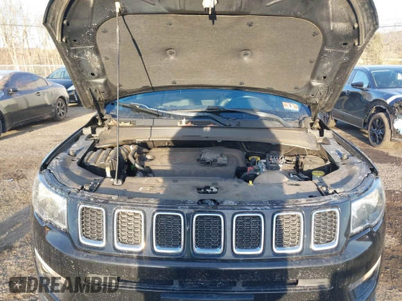 2018 Jeep Compass Altitude with VIN 3C4NJDBB5JT117506, listed as a IAAI auction lot 41447381 with 93,577 mi miles and . Bid and sale history available at carsss.com. Image 10.