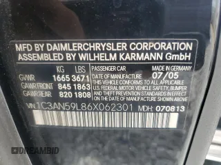 2006 Chrysler Crossfire z VIN 1C3AN59L86X062301, wystawiony jako Copart lot #57523395 z przebiegiem 277 586 mil mil oraz Tytuł czysty. Historia ofert i sprzedaży dostępna na DreamBid. Obrazek 12.