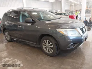 2013 Nissan Pathfinder SL with VIN 5N1AR2MM2DC610503, listed as a IAAI auction lot 41679911 with 160,228 mi miles. Bid and sale history available at carsss.com. Image 1.