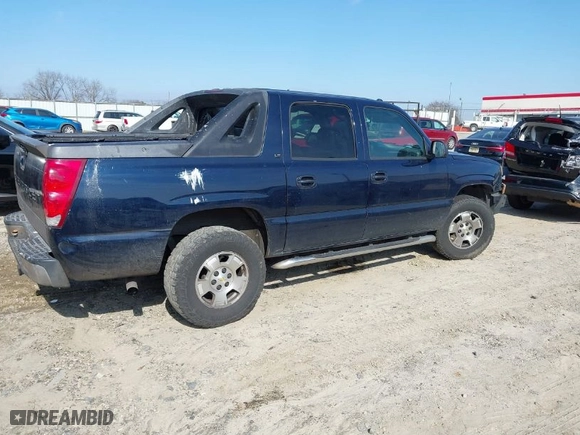 2005 Chevrolet Avalanche LS with VIN 3GNEC12Z25G212827, listed as a IAAI auction lot 41471381 with 314,023 mi miles. Bid and sale history available at carsss.com. Image 4.