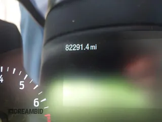 2020 Ford Escape SE z VIN 1FMCU9G69LUB40332, wystawiony jako IAAI lot #42006879 z przebiegiem 82 291 mil mil oraz . Historia ofert i sprzedaży dostępna na DreamBid. Obrazek 15.