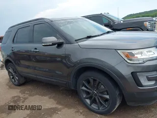 2017 Ford Explorer XLT z VIN 1FM5K7D86HGE19218, wystawiony jako IAAI lot #42344113 z przebiegiem 72 614 mil mil oraz . Historia ofert i sprzedaży dostępna na DreamBid. Obrazek 14.