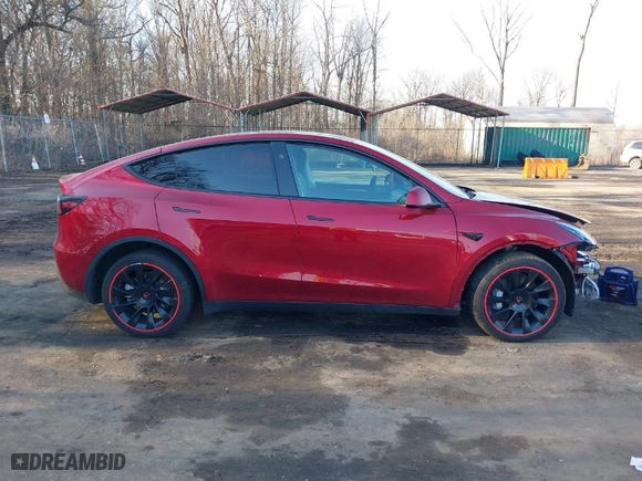 2024 Tesla Model Y Long Range with VIN 7SAYGDEEXRA264447, listed as a IAAI auction lot 41667885 with 16,167 mi miles. Bid and sale history available at carsss.com. Image 12.
