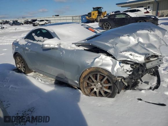 2005 Mercedes-Benz SLK 230/320 z VIN WDBWK56F15F046744, wystawiony jako Copart lot #44505245 z przebiegiem Nie podano mil oraz Szkoda całkowita • Salvage title. Historia ofert i sprzedaży dostępna na DreamBid. Obrazek 4.