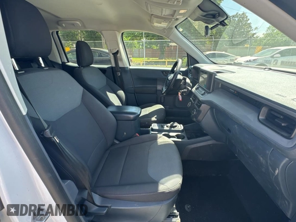 2022 Ford Maverick XL z VIN 3FTTW8F98NRA53388, wystawiony jako Copart lot #57614245 z przebiegiem 137 672 mil mil oraz Czysty tytuł • Clean title. Historia ofert i sprzedaży dostępna na DreamBid. Obrazek 5.
