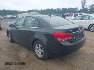 2014 Chevrolet Cruze 1LT z VIN 1G1PC5SB1E7136307, wystawiony jako IAAI lot #42544810 z przebiegiem 113 073 mil mil oraz . Historia ofert i sprzedaży dostępna na DreamBid. Obrazek 3.
