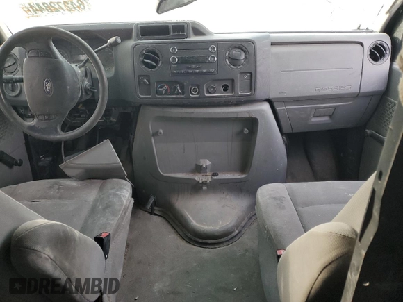 2012 Ford Econoline Cargo Super Duty Commercial z VIN 1FTSS3EL4CDB08755, wystawiony jako Copart lot #84272844 z przebiegiem Nie podano mil oraz Szkoda całkowita • Salvage title. Historia ofert i sprzedaży dostępna na DreamBid. Obrazek 8.