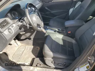 2015 Volkswagen Passat SE z VIN 1VWBV7A38FC030038, wystawiony jako Copart lot #58314365 z przebiegiem 121 533 mil mil oraz Czysty tytuł • Clean title. Historia ofert i sprzedaży dostępna na DreamBid. Obrazek 7.