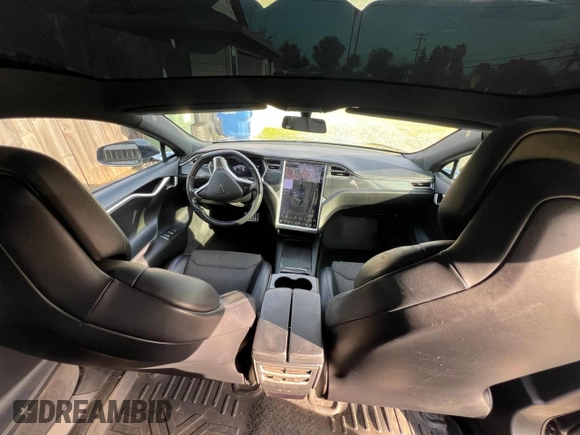 2017 Tesla Model S 60 with VIN 5YJSA1E15HF219286, listed as a Copart auction lot 84771024 with 43,259 mi miles and Salvage title. Bid and sale history available at DreamBid. Image 9.