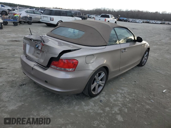 2010 BMW 1 Series 128i z VIN WBAUL7C53AVJ77295, wystawiony jako Copart lot #86122734 z przebiegiem 138 270 mil mil oraz Szkoda całkowita • Salvage title. Historia ofert i sprzedaży dostępna na DreamBid. Obrazek 3.