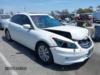 2011 Honda Accord EX z VIN 1HGCP3F76BA027233, wystawiony jako IAAI lot #42328452 z przebiegiem 70 380 mil mil oraz . Historia ofert i sprzedaży dostępna na DreamBid. Obrazek 1.