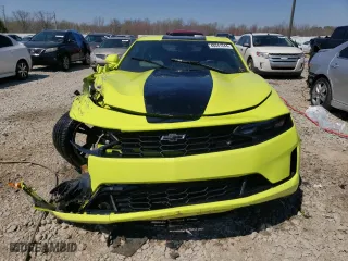 2021 Chevrolet Camaro 2LT with VIN 1G1FD1RS4M0111707, listed as a Copart auction lot 48641644 with 27,565 mi miles and Non Repairable. Bid and sale history available at carsss.com. Image 5.