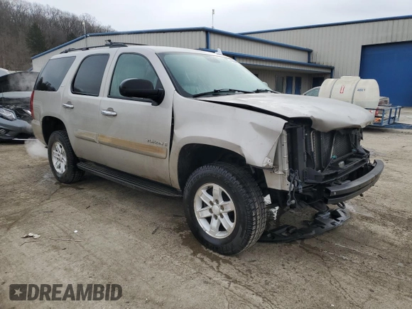 2007 GMC Yukon SLE with VIN 1GKFK13017J298556, listed as a Copart auction lot 43984975 with 168,822 mi miles and Salvage Title. Bid and sale history available at carsss.com. Image 4.
