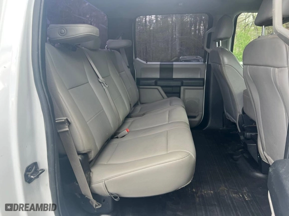 2019 Ford F-150 XL with VIN 1FTEW1E56KFA19067, listed as a Copart auction lot 53714145 with 185,601 mi miles and Clean Title. Bid and sale history available at carsss.com. Image 6.