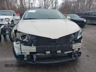2016 Lincoln MKZ with VIN 3LN6L2J94GR625923, listed as a IAAI auction lot 41144427 with 120,567 mi miles and . Bid and sale history available at DreamBid. Image 6.