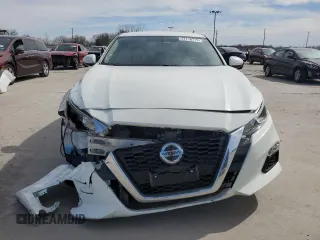 2020 Nissan Altima 2.5 S with VIN 1N4BL4BV2LC219308, listed as a Copart auction lot 47216715 with 90,526 mi miles and Salvage Title. Bid and sale history available at carsss.com. Image 5.