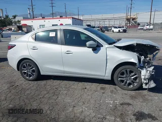 2019 Toyota Yaris L с VIN 3MYDLBYVXKY515604, выставлен на аукционе IAAI как лот 41693398 с пробегом 81 797 миль миль и . История ставок и продаж доступна на DreamBid. Изображение 13.