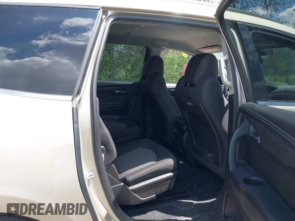 2016 Chevrolet Traverse LT z VIN 1GNKVGKD3GJ195932, wystawiony jako IAAI lot #42243260 z przebiegiem 122 449 mil mil oraz . Historia ofert i sprzedaży dostępna na DreamBid. Obrazek 8.