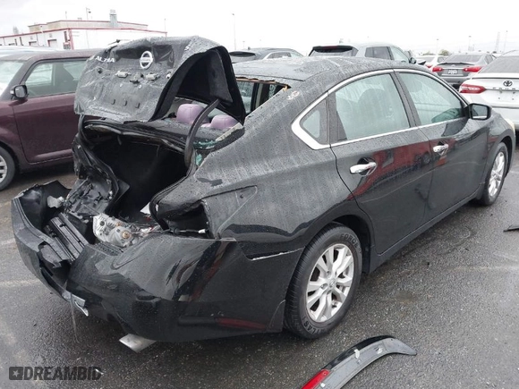 2015 Nissan Altima 2.5 SL with VIN 1N4AL3AP4FC100186, listed as a IAAI auction lot 41573736 with NaN miles. Bid and sale history available at carsss.com. Image 4.