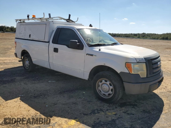2010 Ford F-150 XL z VIN 1FTMF1CW1AKA46433, wystawiony jako Copart lot #72318124 z przebiegiem 93 095 mil mil oraz Czysty tytuł • Clean title. Historia ofert i sprzedaży dostępna na DreamBid. Obrazek 4.