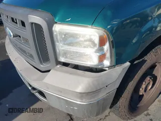 2005 Ford F-350 XL with VIN 1FDSF34585EA17178, listed as a IAAI auction lot 41501503 with 208,442 mi miles and . Bid and sale history available at DreamBid. Image 12.