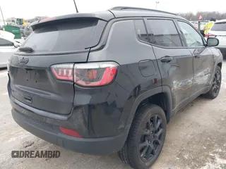 2023 Jeep Compass Latitude with VIN 3C4NJDBN8PT511049, listed as a IAAI auction lot 41258001 with 22,399 mi miles and . Bid and sale history available at DreamBid. Image 4.