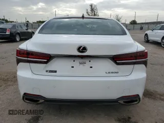 2020 Lexus LS with VIN JTHF51FF3L5010461, listed as a Copart auction lot 62300414 with 24,911 mi miles and Non Repairable. Bid and sale history available at carsss.com. Image 6.