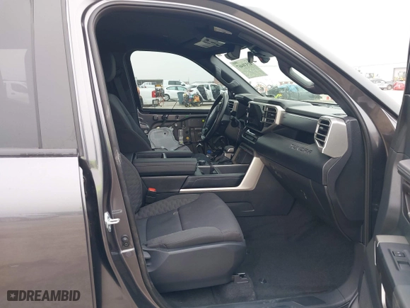 2025 Toyota Tundra 4WD SR with VIN 5TFLA5DB0SX255714, listed as a IAAI auction lot 41530467 with 1,396 mi miles. Bid and sale history available at carsss.com. Image 5.