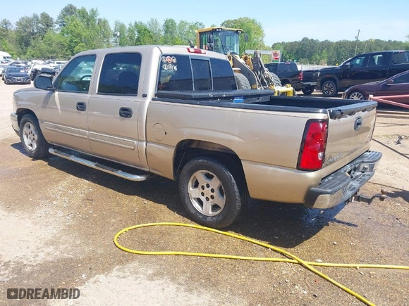 2006 Chevrolet Silverado 1500 LT1 with VIN 2GCEC13T361168110, listed as a IAAI auction lot 41863581 with 193,594 mi miles. Bid and sale history available at carsss.com. Image 3.