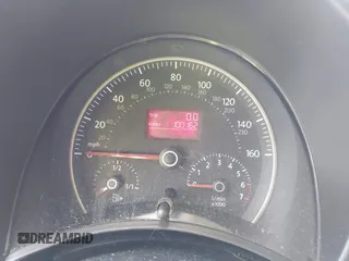 2010 Volkswagen Beetle с VIN 3VWRW3AG0AM023034, выставлен на аукционе IAAI как лот 41495200 с пробегом 100 162 миль миль и . История ставок и продаж доступна на DreamBid. Изображение 7.