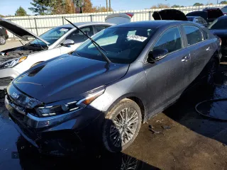 2022 Kia Forte GT-Line with VIN 3KPF54AD0NE421686, listed as a Copart auction lot 84646714 with 36,492 mi miles and Salvage Title. Bid and sale history available at carsss.com. Image 1.