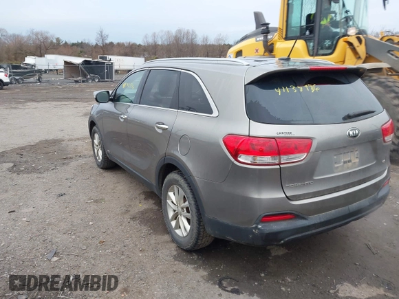2016 Kia Sorento LX with VIN 5XYPGDA33GG145760, listed as a IAAI auction lot 41138936 with 156,010 mi miles. Bid and sale history available at carsss.com. Image 3.