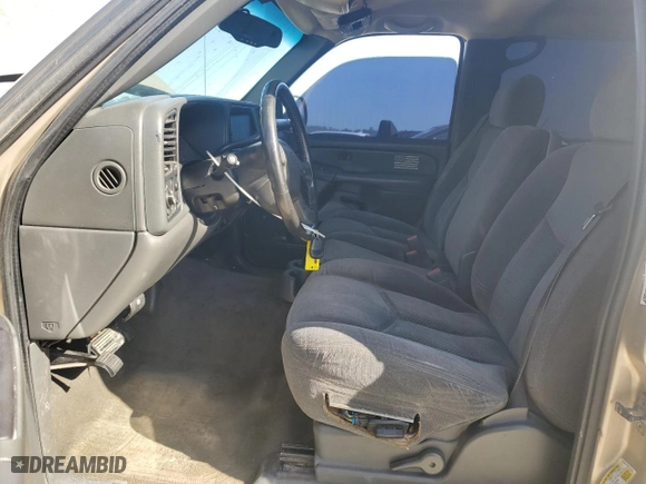 2006 Chevrolet Silverado 1500 LT1 with VIN 2GCEC13T061176102, listed as a Copart auction lot 52390965 with 215,312 mi miles and Salvage Title. Bid and sale history available at carsss.com. Image 7.