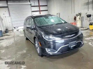 2017 Chrysler Pacifica Limited with VIN 2C4RC1GG8HR644659, listed as a Copart auction lot 60239555 with 94,311 mi miles and Salvage title. Bid and sale history available at DreamBid. Image 14.