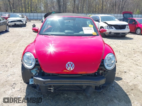 2015 Volkswagen Beetle с VIN 3VW5A7AT8FM817899, выставлен на аукционе IAAI как лот 41908409 с пробегом 134 420 миль миль и . История ставок и продаж доступна на DreamBid. Изображение 13.