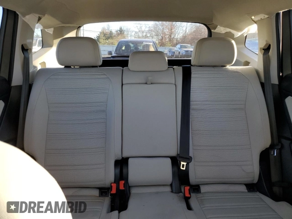 2022 Volkswagen Tiguan S with VIN 3VV0B7AX2NM043145, listed as a Copart auction lot 80870404 with 22,284 mi miles and Salvage Title. Bid and sale history available at carsss.com. Image 10.