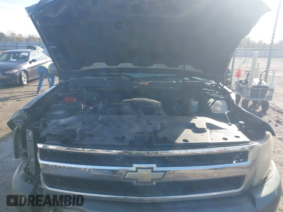 2011 Chevrolet Silverado 1500 LTZ with VIN 3GCPKTE39BG212827, listed as a IAAI auction lot 41044871 with 197,096 mi miles and . Bid and sale history available at DreamBid. Image 10.