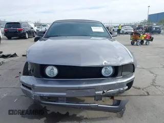 2006 Ford Mustang Standard with VIN 1ZVFT84N565189985, listed as a IAAI auction lot 41691191 with 131,847 mi miles and . Bid and sale history available at carsss.com. Image 13.