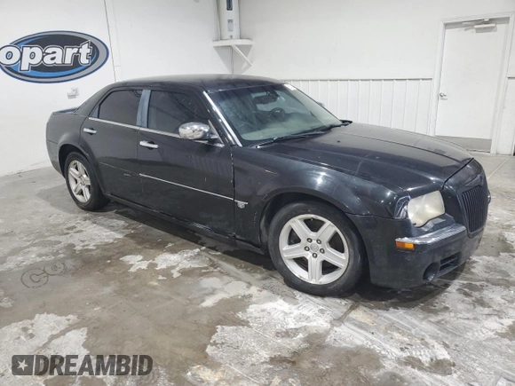 2006 Chrysler 300 C z VIN 2C3KA63H36H290155, wystawiony jako Copart lot #55321415 z przebiegiem Nie podano mil oraz Czysty tytuł • Clean title. Historia ofert i sprzedaży dostępna na DreamBid. Obrazek 4.