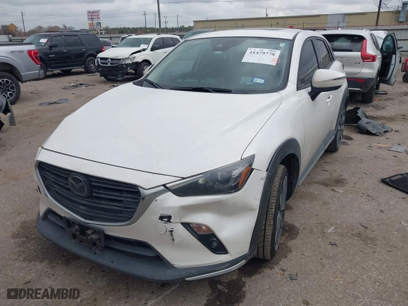 2019 Mazda CX-3 Grand Touring with VIN JM1DKDD71K1445371, listed as a IAAI auction lot 41479778 with 81,518 mi miles. Bid and sale history available at carsss.com. Image 17.