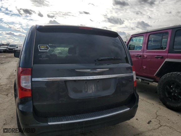 2012 Chrysler Town & Country Touring with VIN 2C4RC1BG9CR233528, listed as a Copart auction lot 81596684 with 277,977 mi miles and Salvage Title. Bid and sale history available at carsss.com. Image 6.